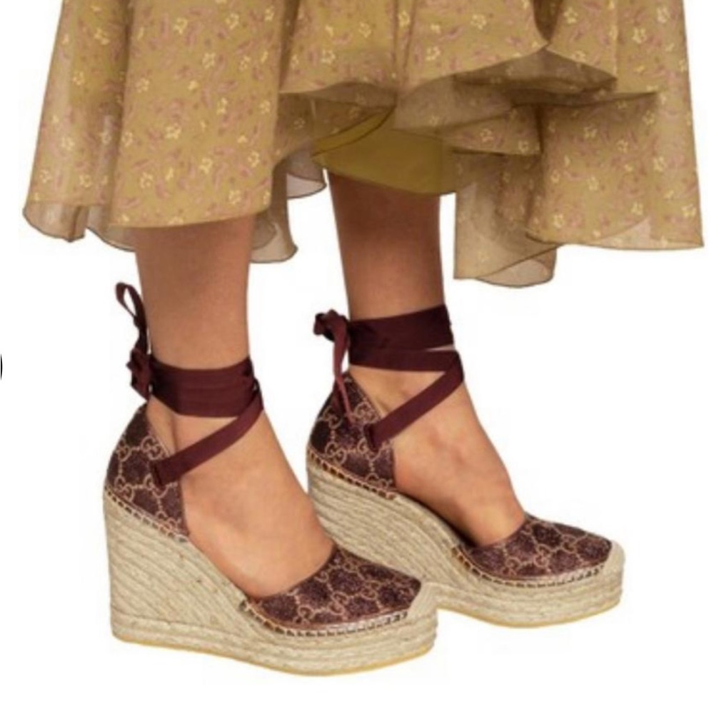 Gucci Burgundy Wedges